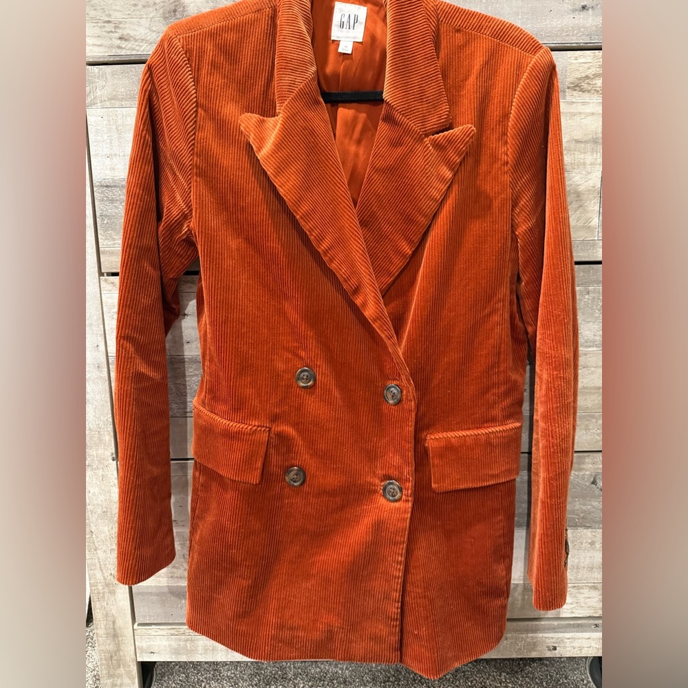 Gap corduroy blazer. Size 10. Perfect for fall!